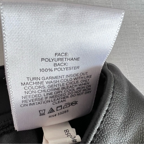 Express “Leather” Pleated Skirt Size 8 women’s - Picture 7 of 8